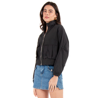 Chamarra Corta Rompevientos Con Bolsas