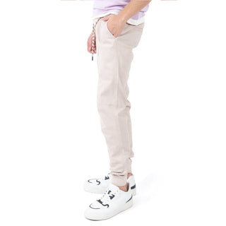 Jogger sólido con jareta ajustable