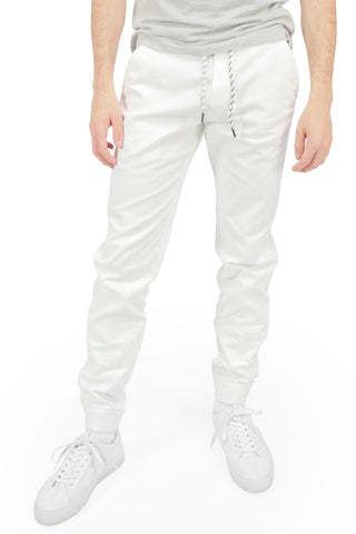 Jogger sólido con jareta ajustable