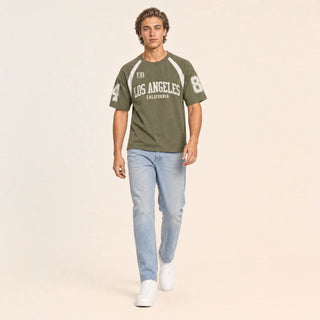 Playera Raglan con Estampado para Hombre Forever 21 #color_olivo