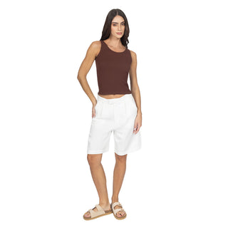 Short Bermuda con Pinzas de Tiro Alto