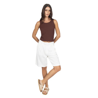 Short Bermuda con Pinzas de Tiro Alto