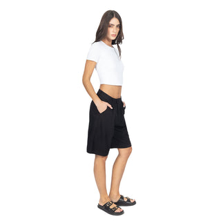 Short Bermuda con Pinzas de Tiro Alto