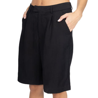 Short Bermuda con Pinzas de Tiro Alto