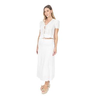 Crop top de bordado inglés con amarre