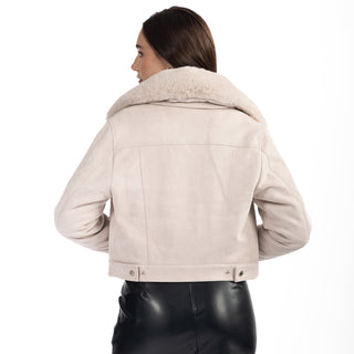 Chamarra suede con peluche en cuello