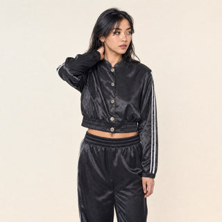 Chamarra Crop Satin con Broches para Mujer Forever 21 #color_negro