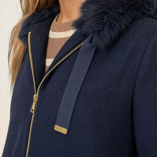 Chamarra con Capucha y Peluche para Mujer Forever 21 #color_azul-marino
