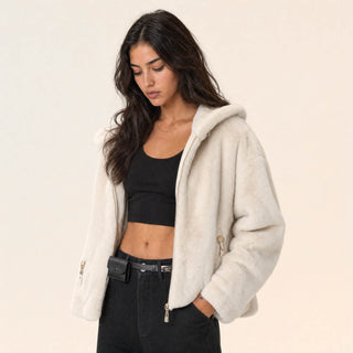 Chamarra Hoodie Oversized de Peluche para Mujer Forever 21 #color_hueso