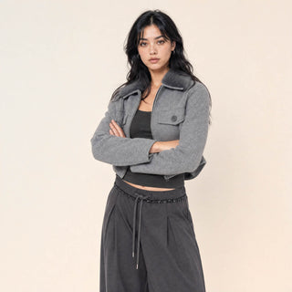 Chamarra Cropped con Cuello Pelo para Mujer Forever 21 #color_gris