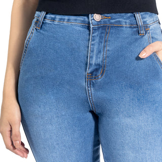 Jeans de Denim Straight Fit  y Deslavado