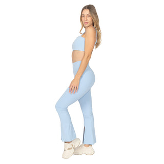 Pantalón Flare de cintura alta con split