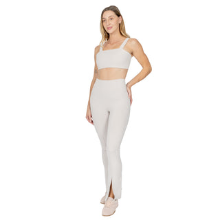 Pantalón Flare de cintura alta con split