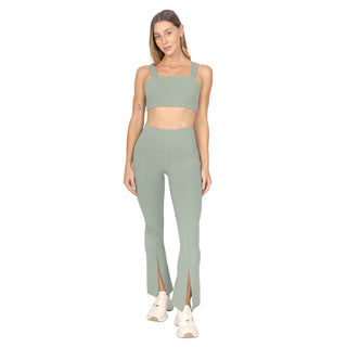 Pantalón Flare de cintura alta con split
