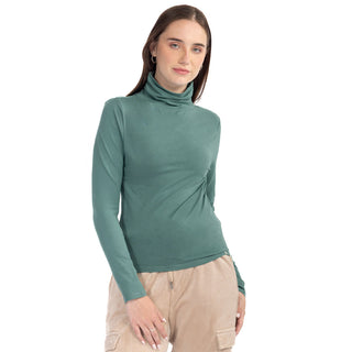 Playera  Slim Fit Cuello Alto