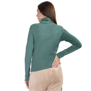 Playera  Slim Fit Cuello Alto