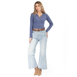 Playera Slim Fit Crop Cuello V