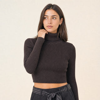 Playera Cropped Cuello Alto para Mujer Forever 21 #color_café