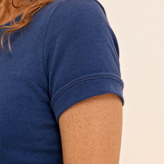 Playera Slim de Manga Corta para Mujer Forever 21 #color_azul-marino