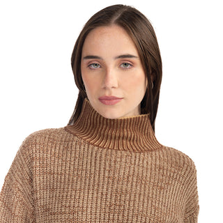 Suéter cuello alto con manga larga y puño ajustado