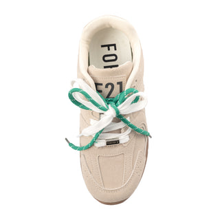 Tenis con Agujetas Bicolor y Paneles en Relieve
