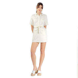 Vestido con Manga Corta y Cuatro Bolsas Frontales